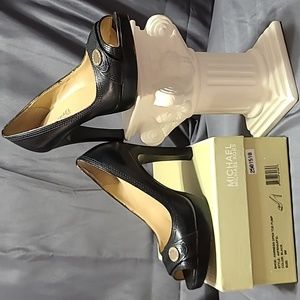 Michael Kors open toe pump